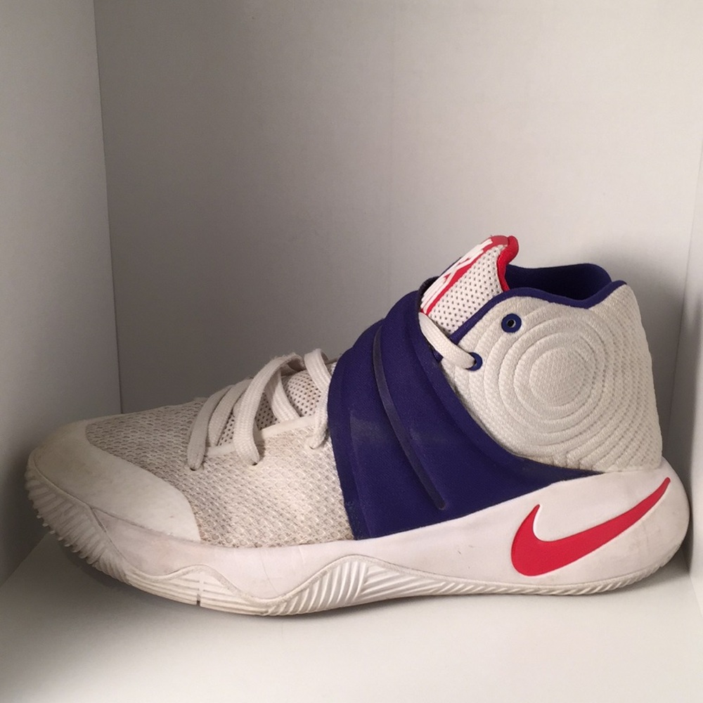 Kyrie 1 Size 8- gently used